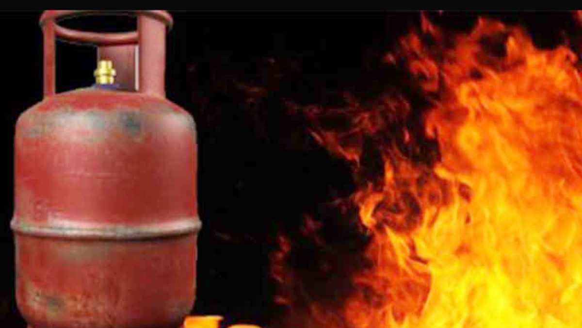 পুরান ঢাকায় গ্যাস লাইনে বিস্ফোরণ, দগ্ধ ৩