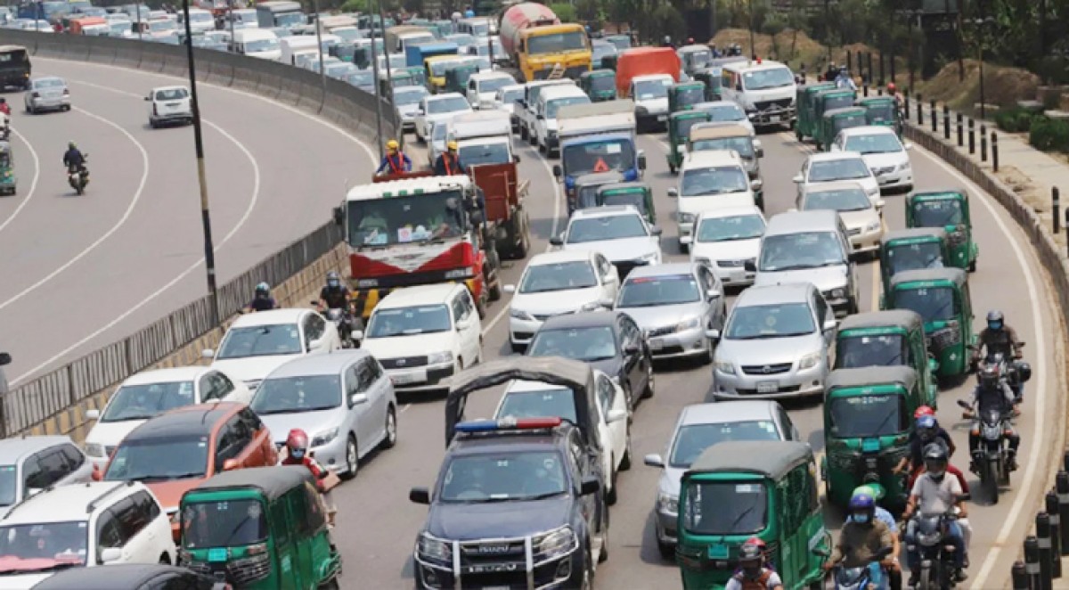 শুক্রবার রাত ১১টা থেকে বিমানবন্দর সড়ক এড়িয়ে চলার পরামর্শ