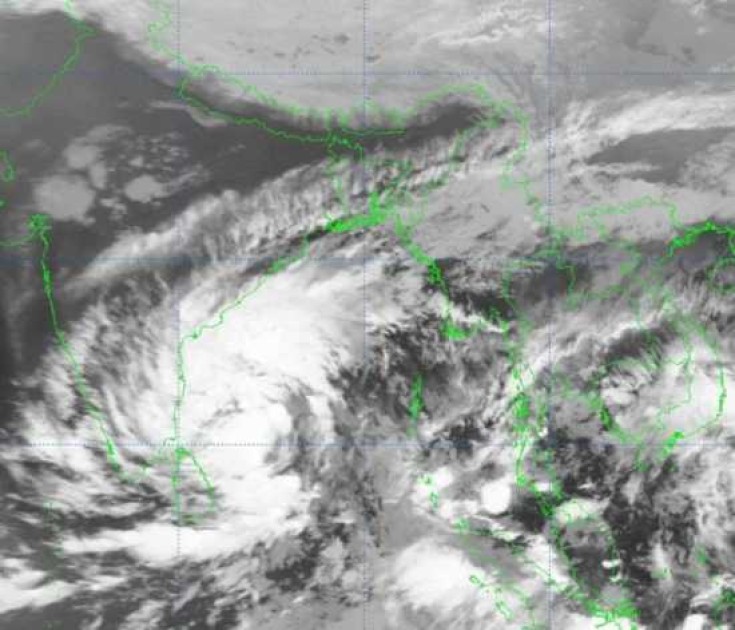 সাগরে সৃষ্ট গভীর নিম্নচাপ ঘূর্ণিঝড়ে রূপ নিয়েছে