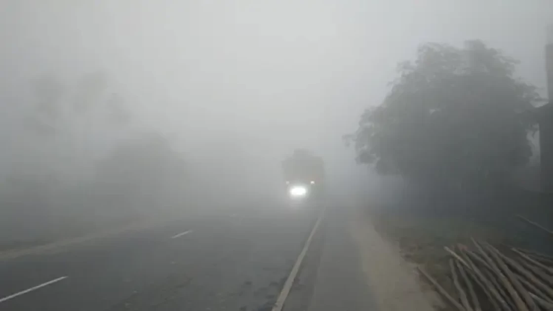 চুয়াডাঙ্গায় কনকনে শীতে কাবু জনজীবন, তাপমাত্রা নেমেছে ১০.৪ ডিগ্রিতে