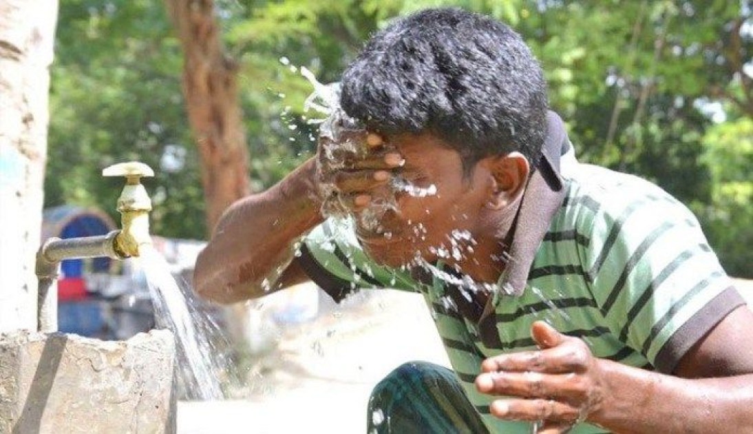 গ্রীষ্মের তাপদাহে পুড়ছে দেশ