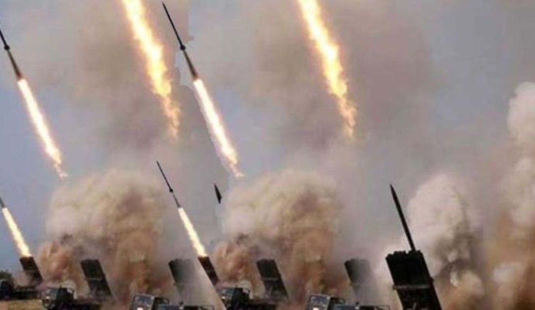 ইসরায়েলে হিজবুল্লাহর ১০০ রকেট হামলা