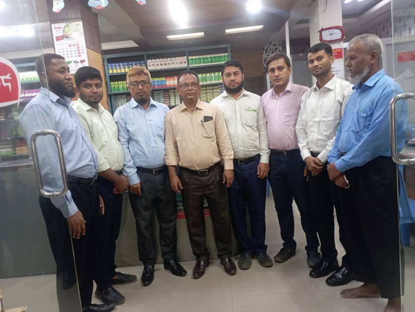 ভোলায় হামদর্দ ব্যাবস্থাপক আবদুর রহিমের বিদায় সংবর্ধনা