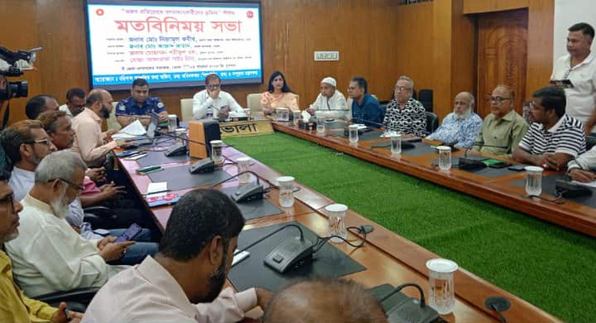 গুজব প্রতিরোধে গণমাধ্যমই সবচেয়ে কার্যকর শক্তি ঃ মতবিনিময় সভায় বক্তারা