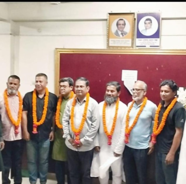 ভোলা প্রেসক্লাবের নতুন কমিটিকে প্রাথমিক শিক্ষক সমিতির ফুলেল শুভেচ্ছা অভিনন্দন